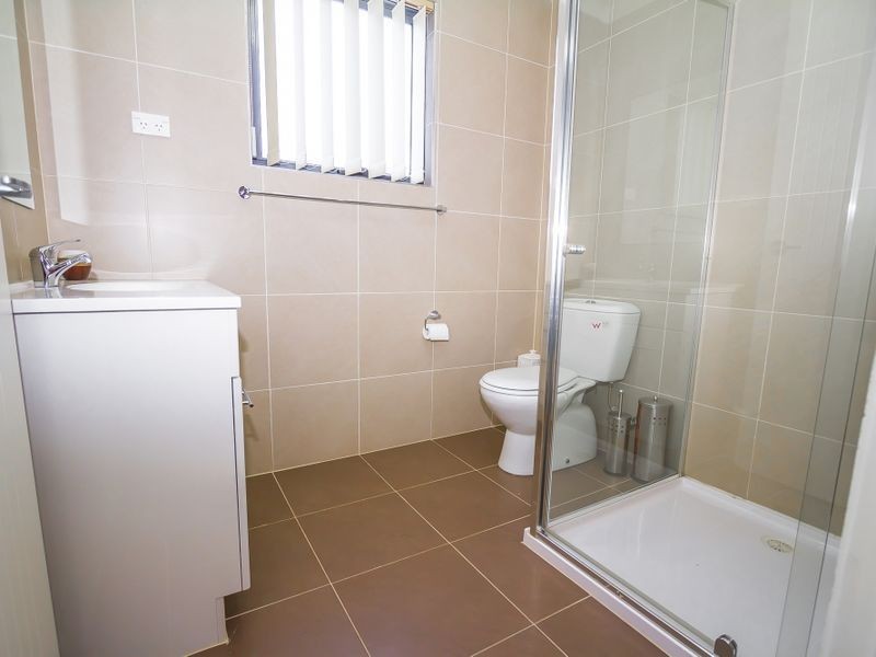 52 Coronet Avenue, Roxburgh Park VIC 3064