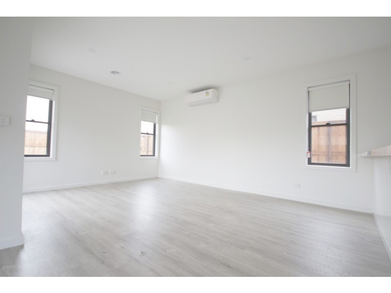 13 Lavinia Street, Greenvale VIC 3059