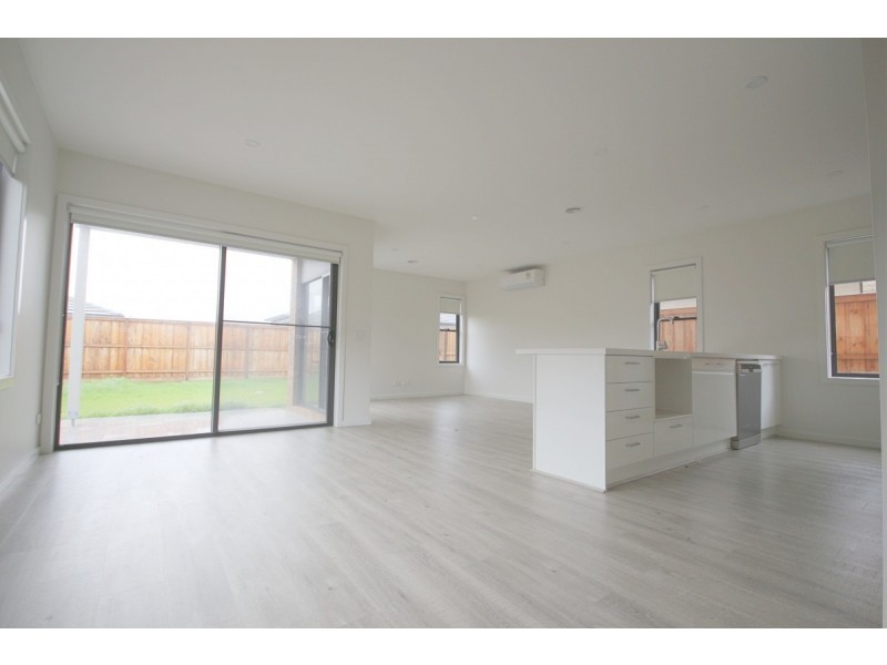 13 Lavinia Street, Greenvale VIC 3059