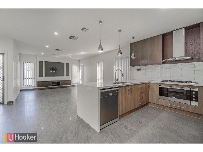 12 Saint Road, Craigieburn VIC 3064