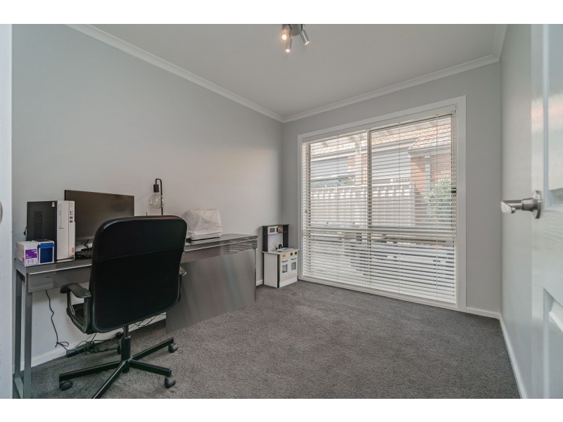 38 Marne Drive, Roxburgh Park VIC 3064