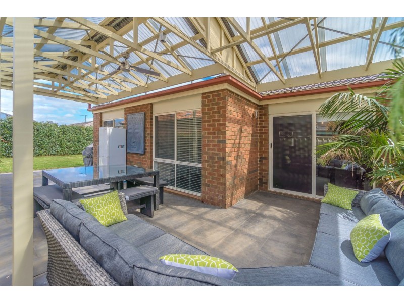 38 Marne Drive, Roxburgh Park VIC 3064