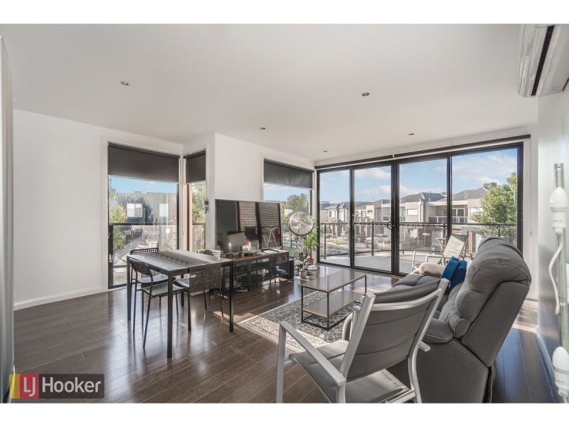 1&1A Cavell Drive, Craigieburn VIC 3064