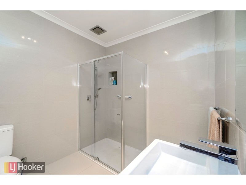 1&1A Cavell Drive, Craigieburn VIC 3064