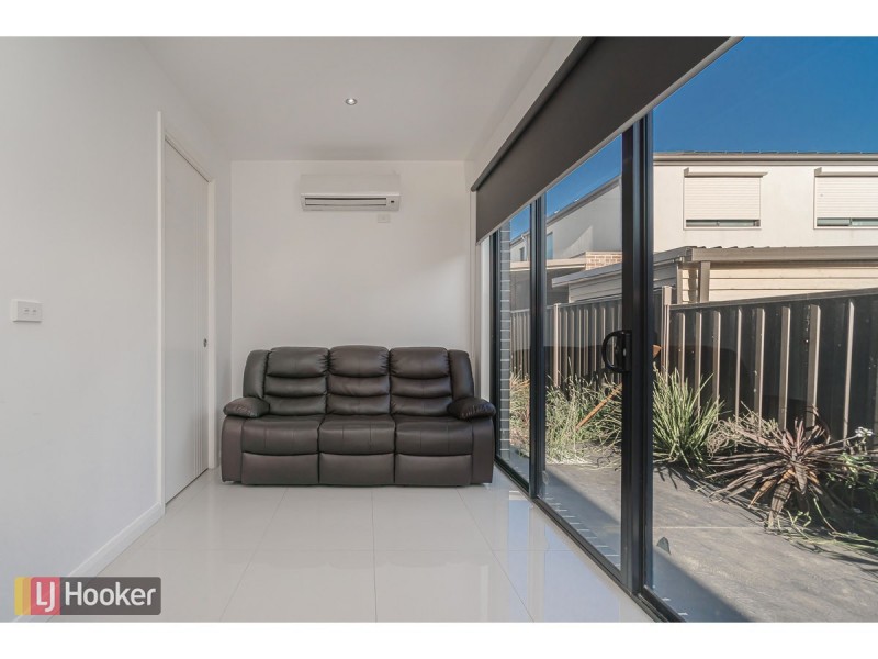 1&1A Cavell Drive, Craigieburn VIC 3064