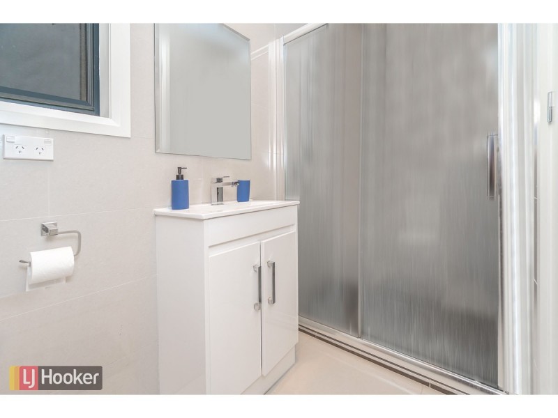 5&7 Grattan Cove, Craigieburn VIC 3064