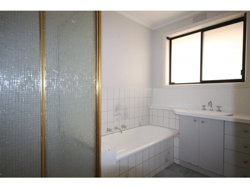 2 Keysborough Street, Craigieburn VIC 3064