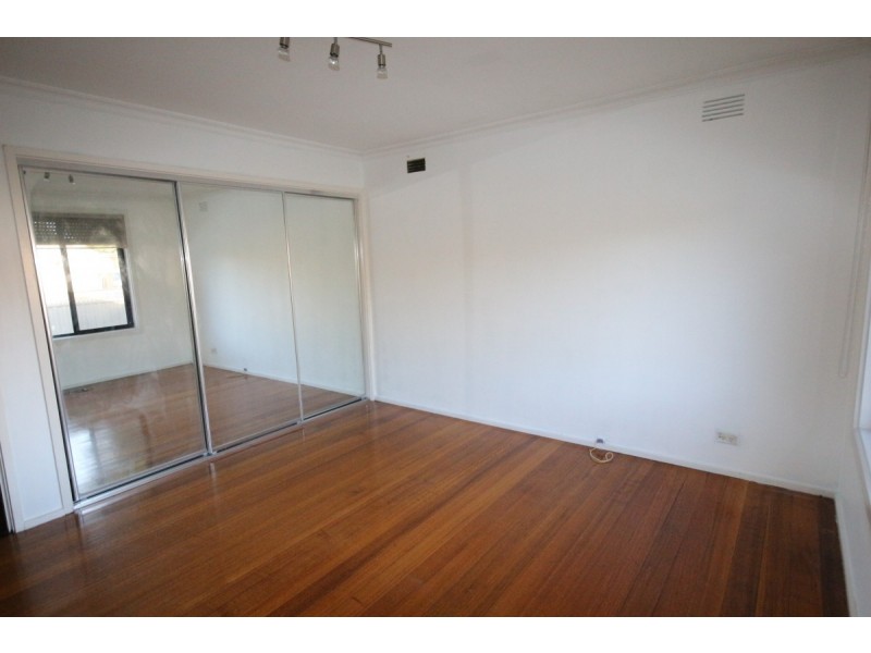 2 Keysborough Street, Craigieburn VIC 3064