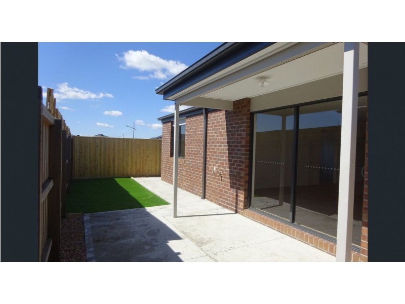 4 Harslett Street, Kalkallo VIC 3064