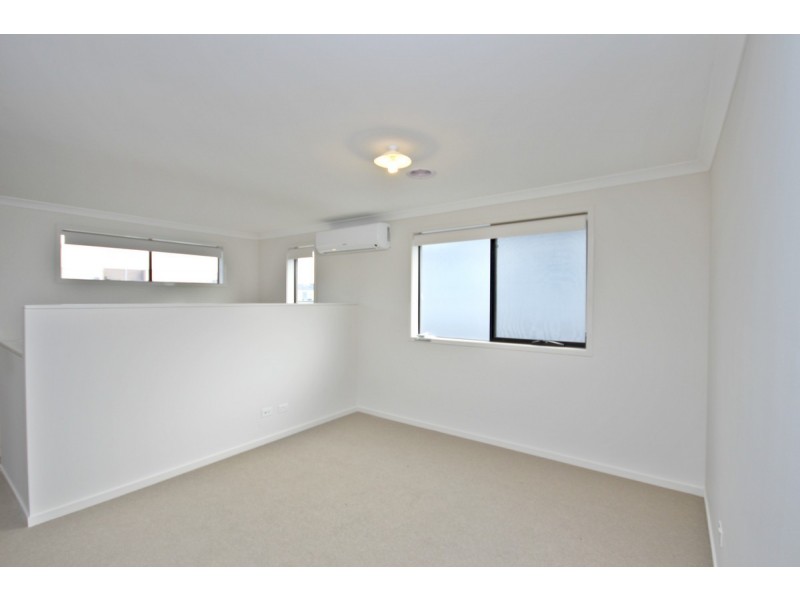 5 Cavell Drive, Craigieburn VIC 3064