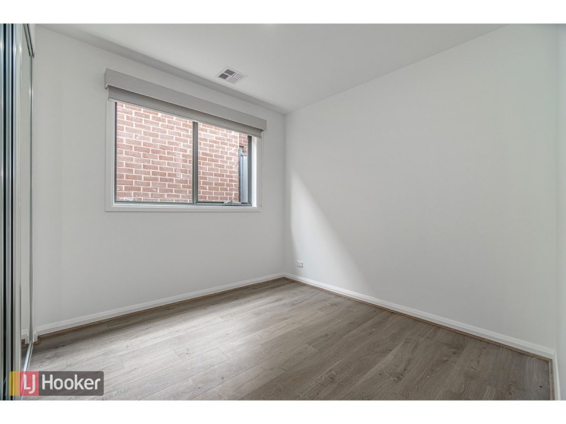 102 Gallantry Avenue, Craigieburn VIC 3064