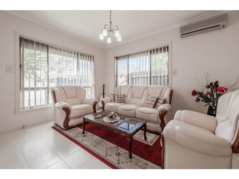 5 Shannon Grove, Roxburgh Park VIC 3064