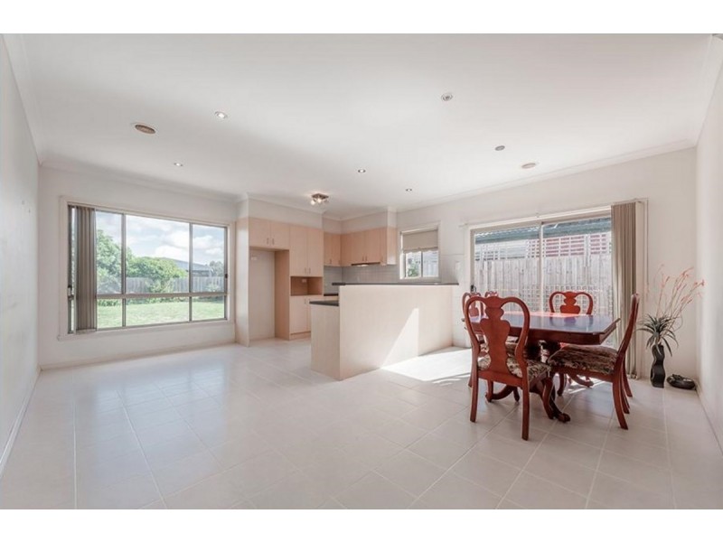 5 Shannon Grove, Roxburgh Park VIC 3064