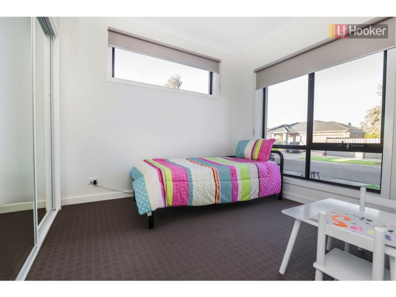 24 Faith Road, Craigieburn VIC 3064