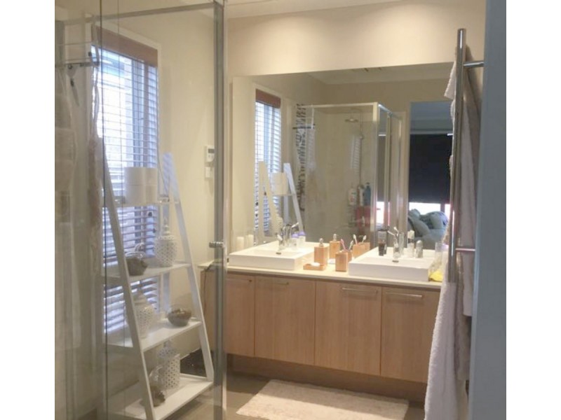 15 Tamarin Street, Craigieburn VIC 3064