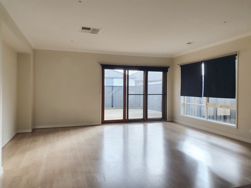 15 Tamarin Street, Craigieburn VIC 3064