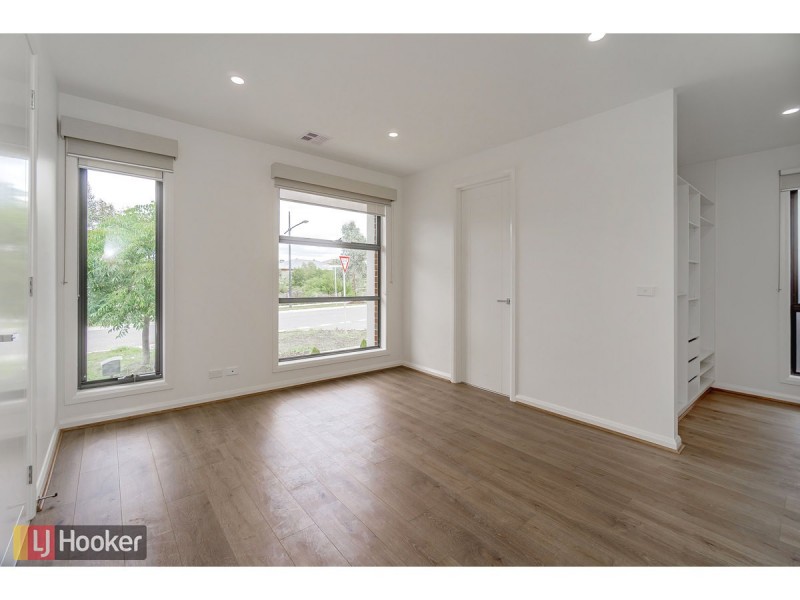 102 Gallantry Avenue, Craigieburn VIC 3064