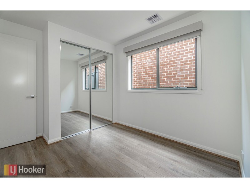 102 Gallantry Avenue, Craigieburn VIC 3064