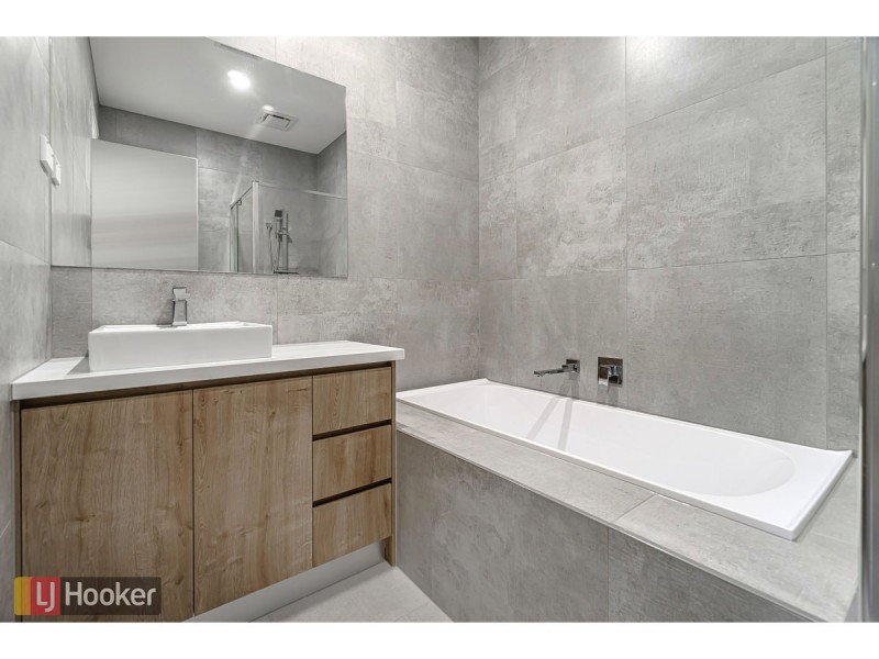 102 Gallantry Avenue, Craigieburn VIC 3064