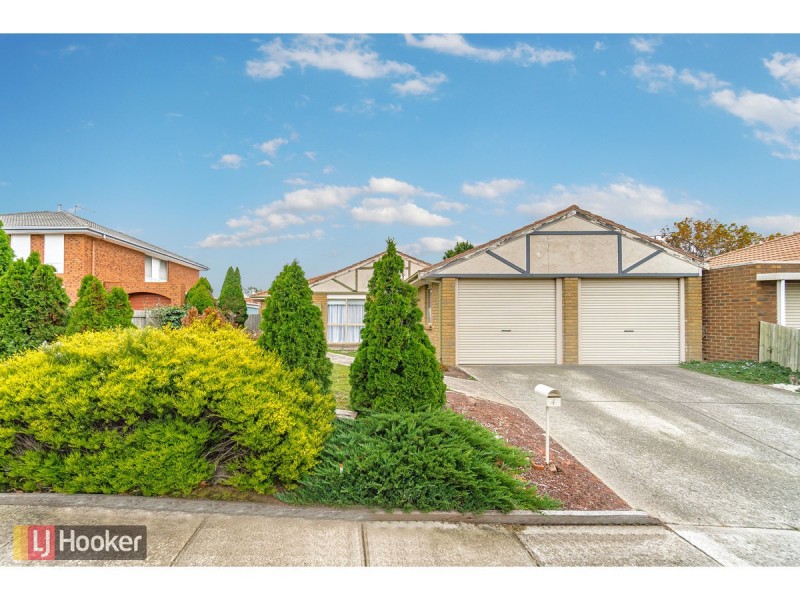 4 Pembroke Crescent, Craigieburn VIC 3064