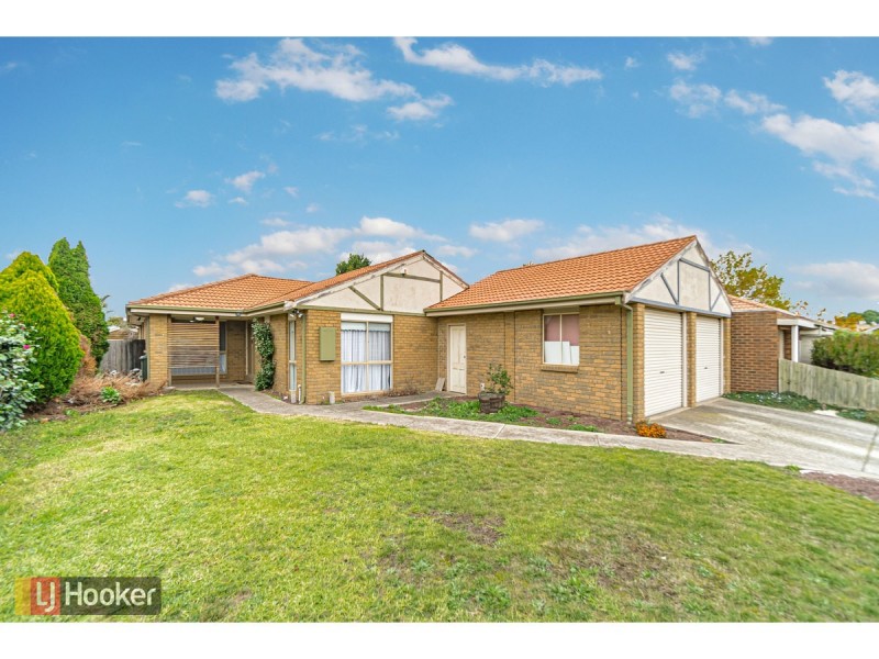 4 Pembroke Crescent, Craigieburn VIC 3064
