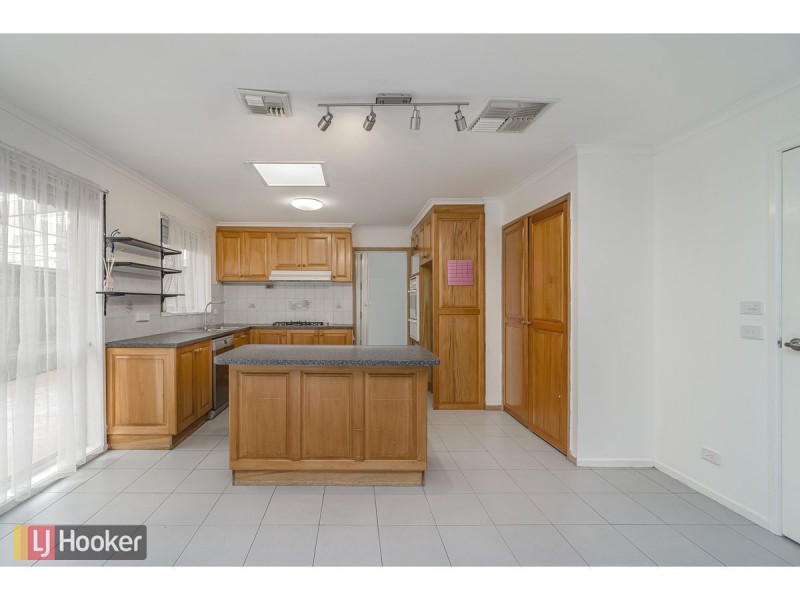 4 Pembroke Crescent, Craigieburn VIC 3064