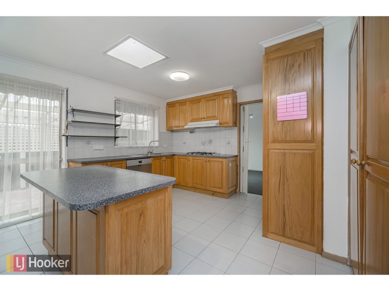 4 Pembroke Crescent, Craigieburn VIC 3064