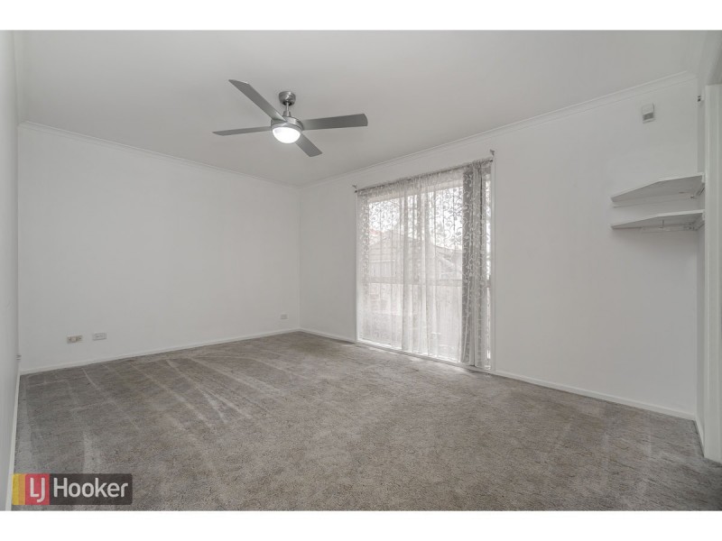 4 Pembroke Crescent, Craigieburn VIC 3064