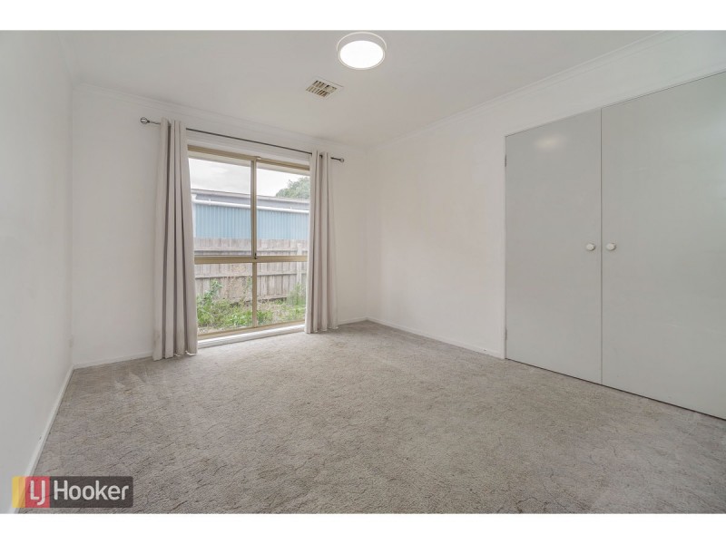 4 Pembroke Crescent, Craigieburn VIC 3064
