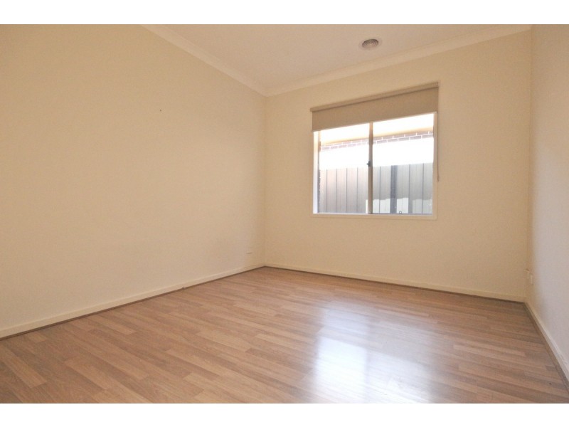 6 Brickwood Circuit, Craigieburn VIC 3064