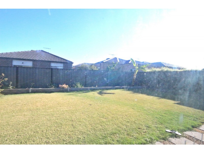 6 Brickwood Circuit, Craigieburn VIC 3064