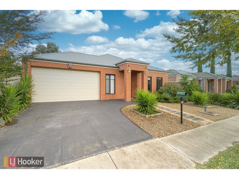14 Emerald Circuit, Craigieburn VIC 3064