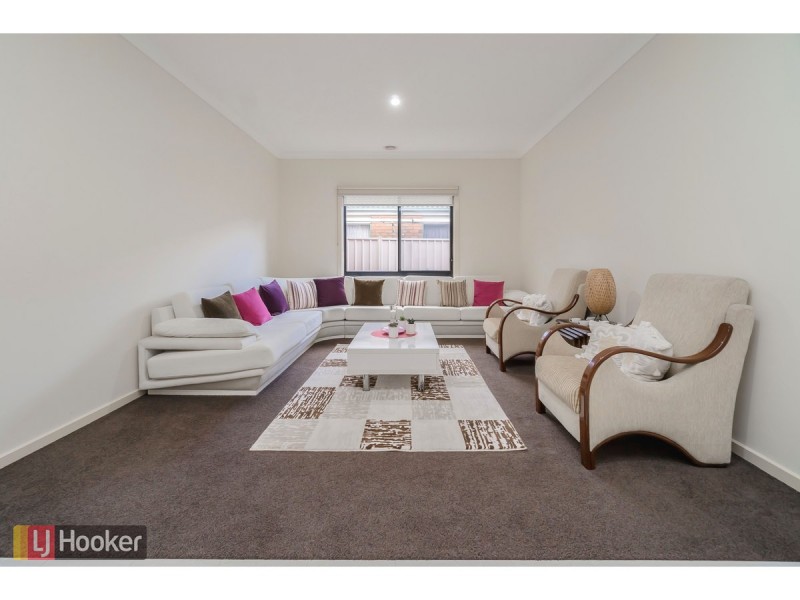 14 Emerald Circuit, Craigieburn VIC 3064