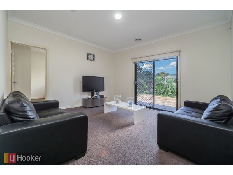 14 Emerald Circuit, Craigieburn VIC 3064