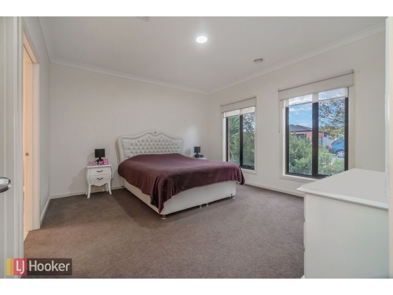 14 Emerald Circuit, Craigieburn VIC 3064