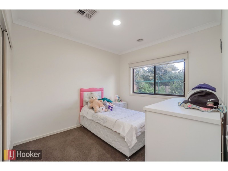 14 Emerald Circuit, Craigieburn VIC 3064