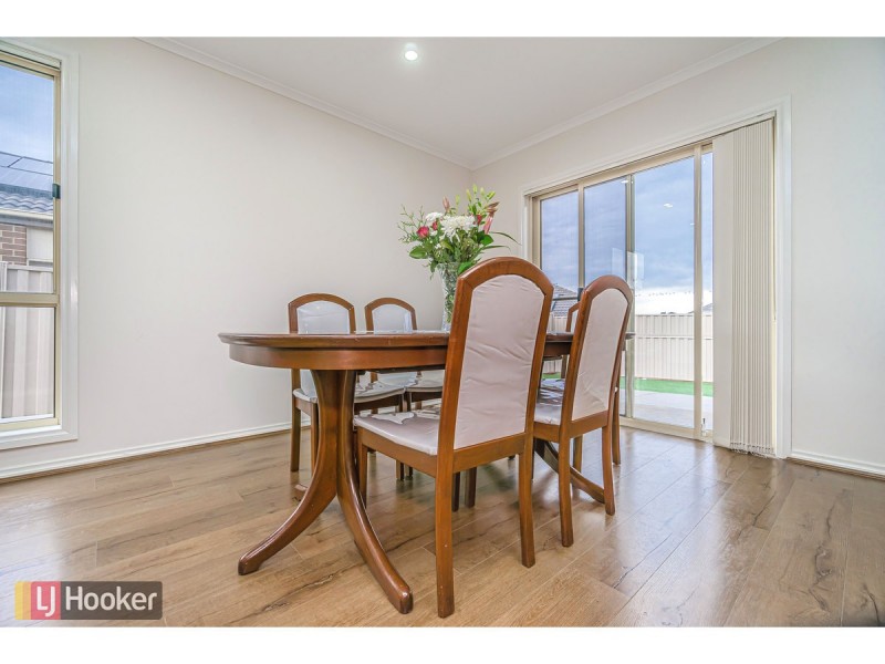 16 Discovery Close, Craigieburn VIC 3064