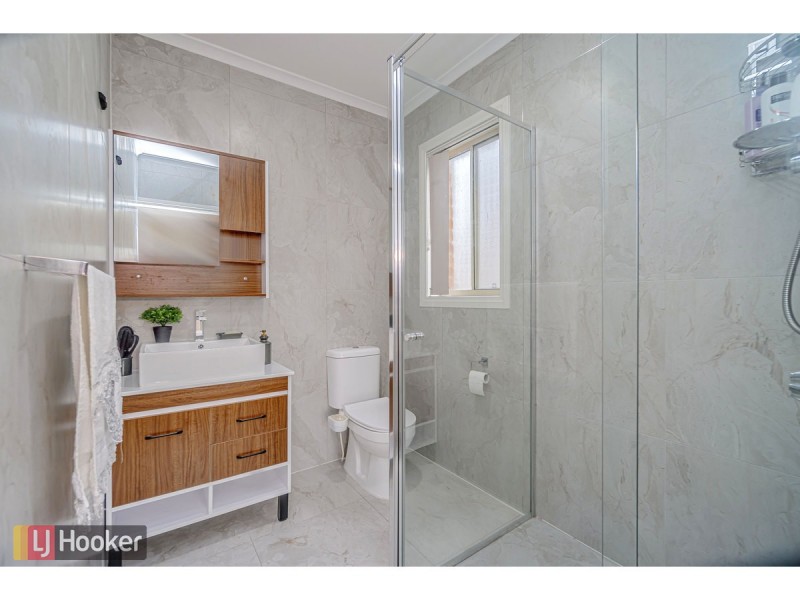 16 Discovery Close, Craigieburn VIC 3064