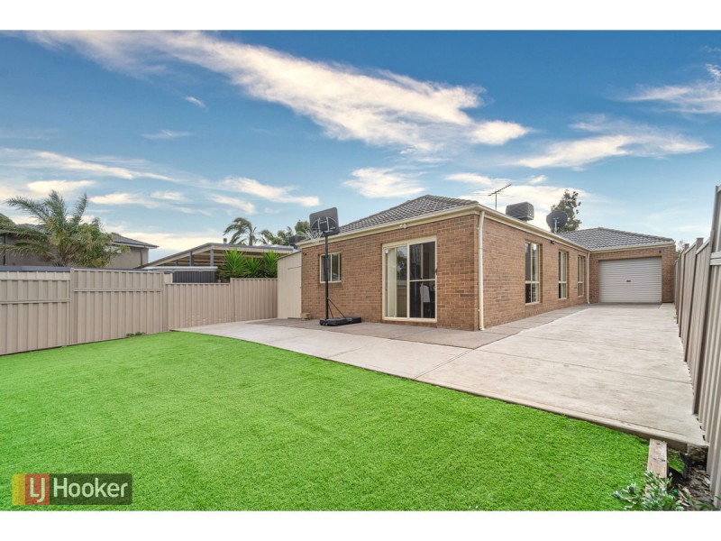 16 Discovery Close, Craigieburn VIC 3064