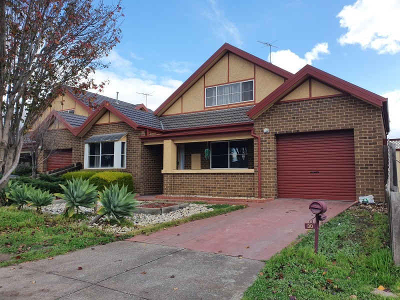 30 Garonne Circuit, Roxburgh Park VIC 3064