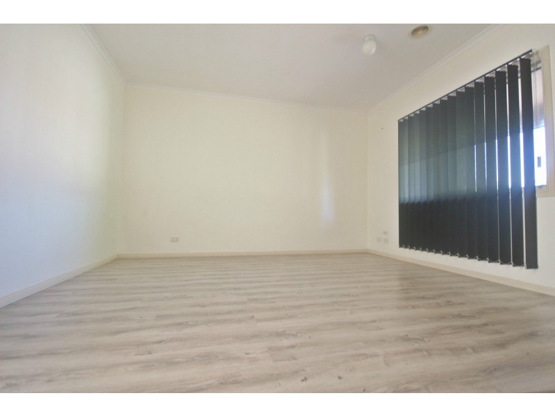 30 Garonne Circuit, Roxburgh Park VIC 3064