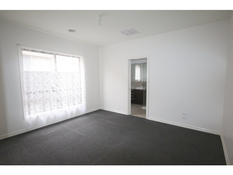 26 Ardsley Circuit, Craigieburn VIC 3064