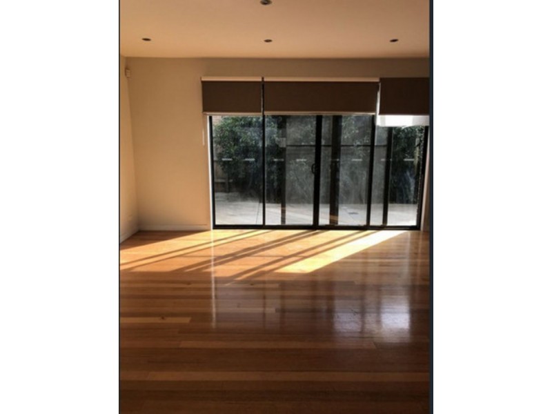 2/29 Larlac Street, Hadfield VIC 3046