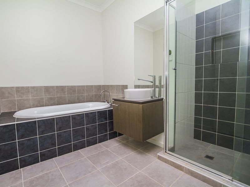 16 Corringa Way, Craigieburn VIC 3064