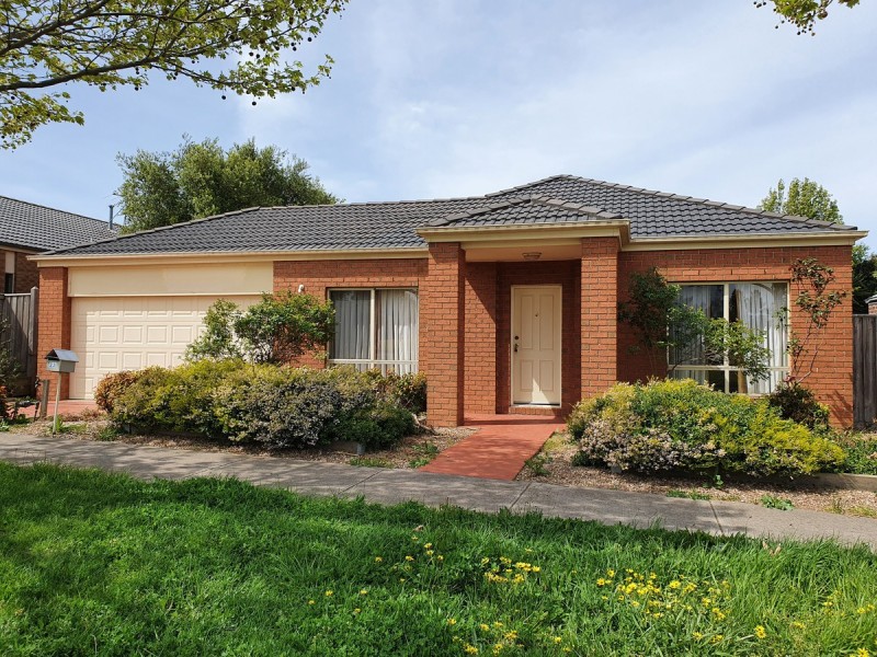 23 Troward Harvey Way, Craigieburn VIC 3064