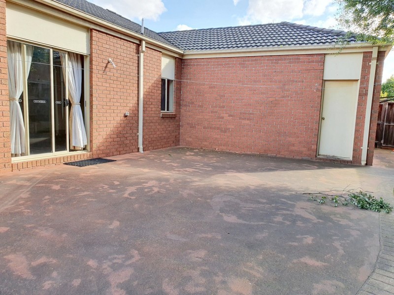 23 Troward Harvey Way, Craigieburn VIC 3064