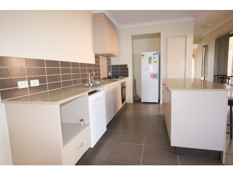 77 Newbury Boulevard, Craigieburn VIC 3064