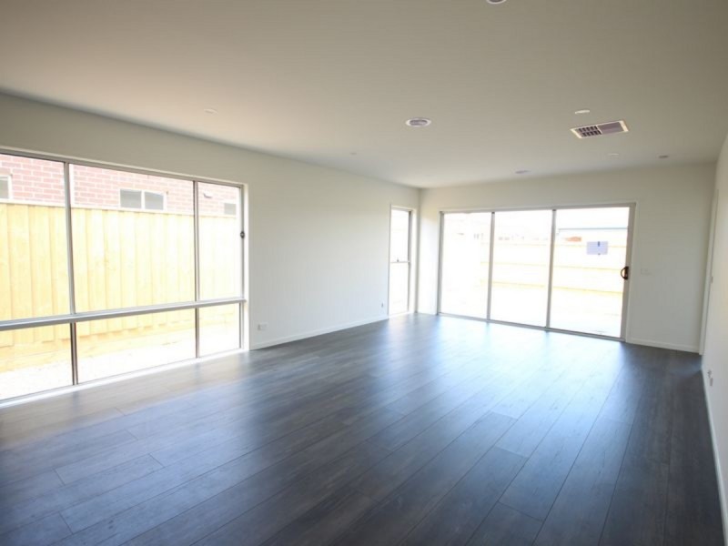 22 Bianca Crescent, Greenvale VIC 3059