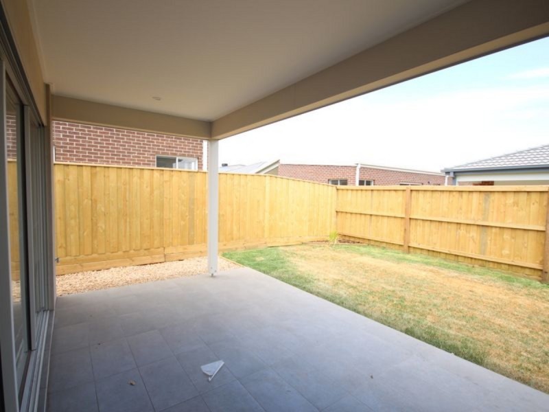 22 Bianca Crescent, Greenvale VIC 3059