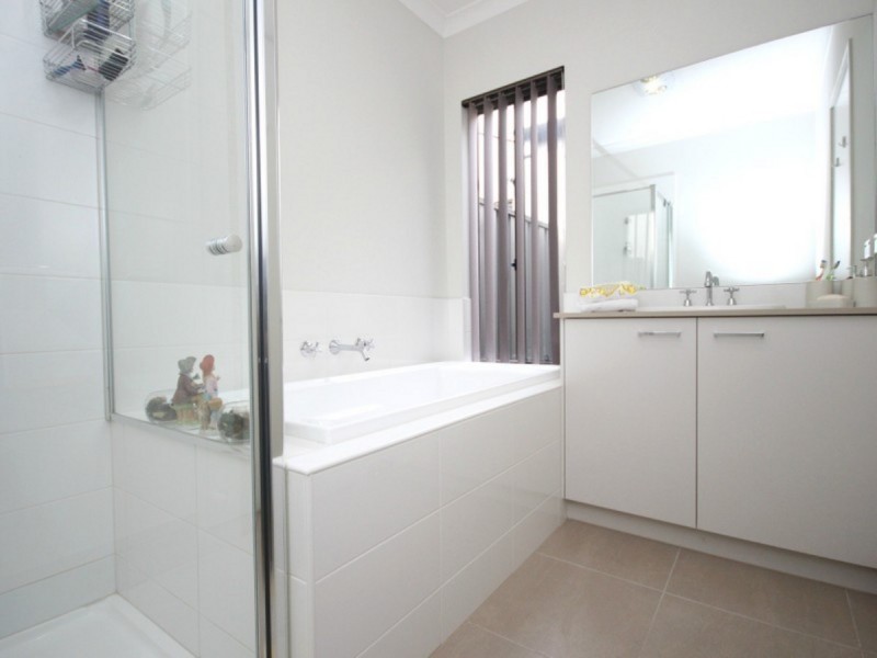 14 Gardner Terrace, Craigieburn VIC 3064